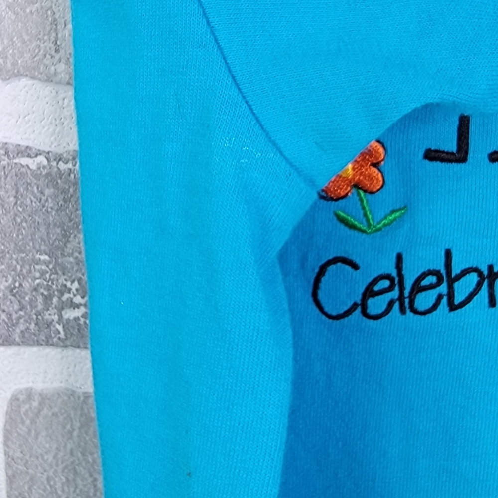 Celebrate the Joy of Reading Vintage Embroidered Children T-Shirt Youth Size M - Picture 8 of 12